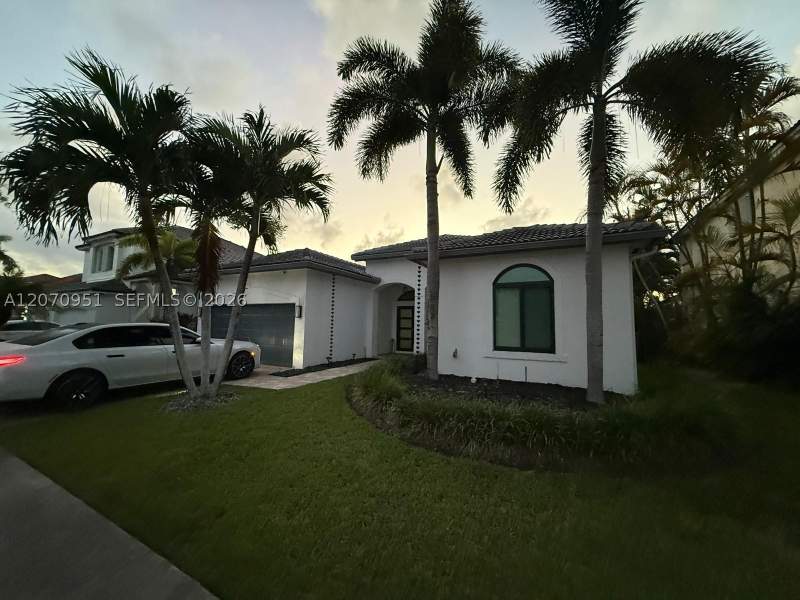 4 bedroom SingleFamilyResidence at 1825 SE 20th Rd, Shores At Keys Gate, Homestead — photo 2