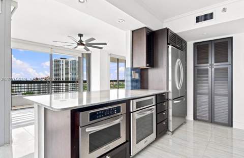 19195 NE 36th Ct 2601, Aventura FL - photo 12 of 33