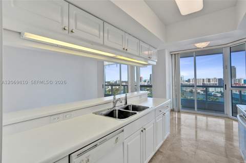 21205 Yacht Club Dr 2310, Aventura FL - photo 16 of 35