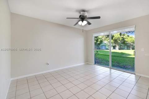 2828 SE 16th Ave 114, Homestead FL - photo 17 of 34