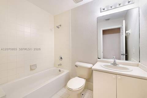 2828 SE 16th Ave 114, Homestead FL - photo 8 of 34