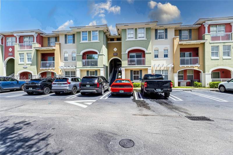 3 bedroom Condominium at 11103 NW 83rd St 207, Promenade Shores At Doral, Doral — photo 2