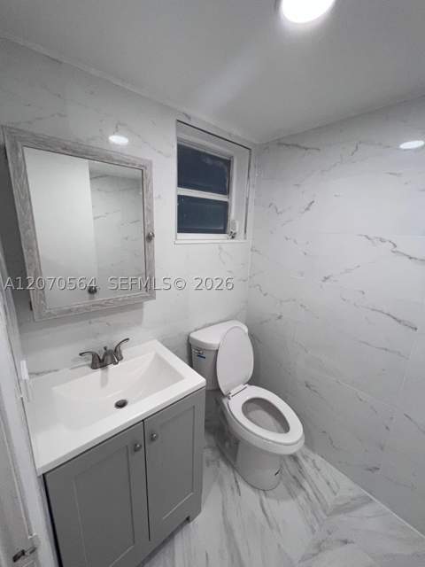 310 Fontainebleau Blvd 204, Miami FL - photo 10 of 17