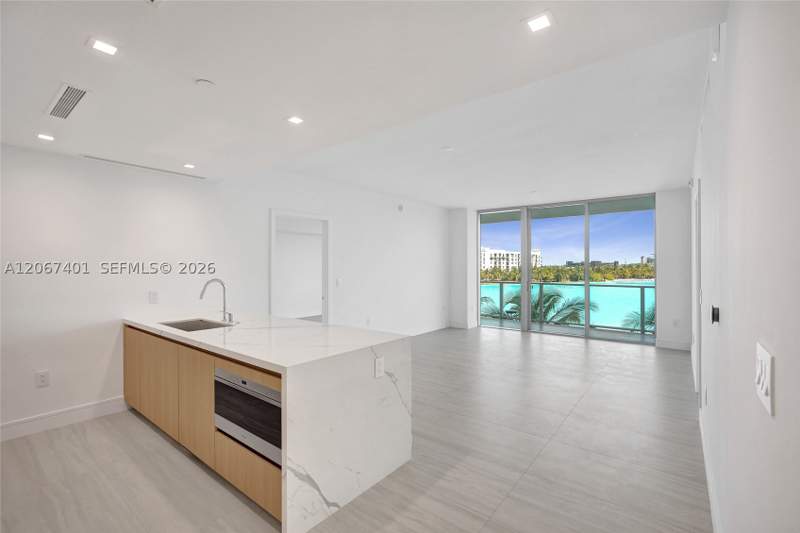 2 bedroom Condominium at 2411 Laguna Circle 208, One Park Tower, Miami — photo 5