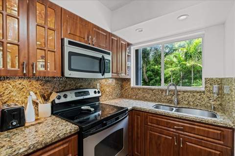 1914 SW 17th Ave 24, Miami FL - photo 10 of 22