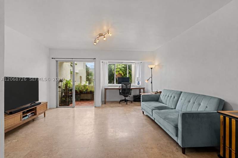 2 bedroom Condominium at 1914 SW 17th Ave 24, La Arboleda Condo, Miami — photo 2