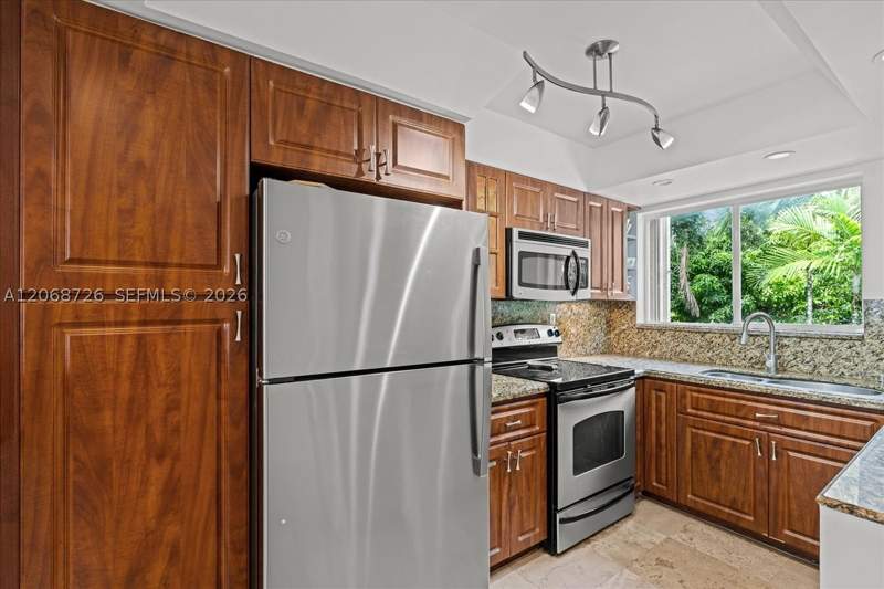 2 bedroom Condominium at 1914 SW 17th Ave 24, La Arboleda Condo, Miami — photo 5