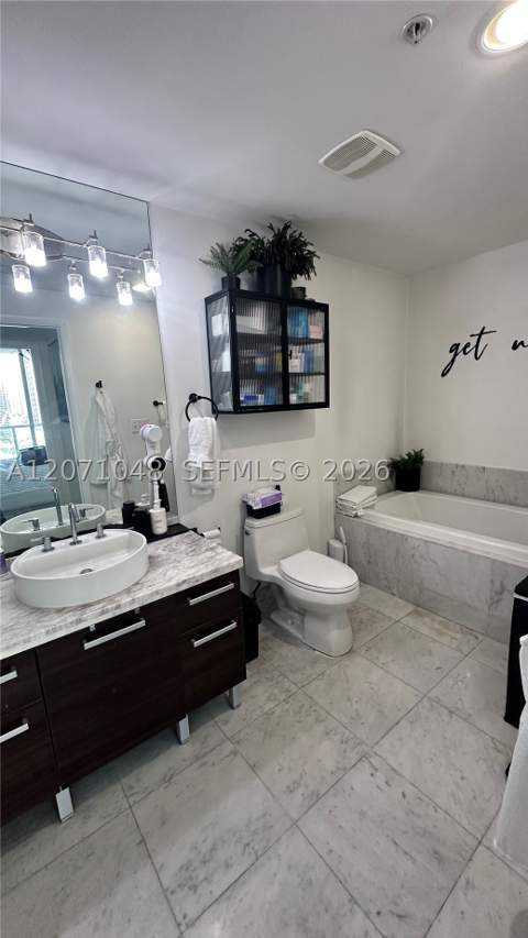 244 Biscayne Blvd 1707, Miami FL - photo 11 of 17