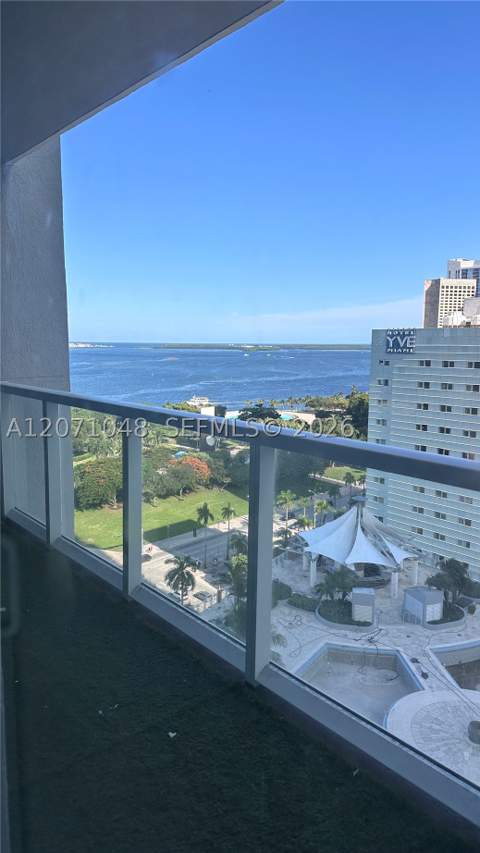 244 Biscayne Blvd 1707, Miami FL - photo 13 of 17