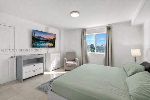 816 NW 11th St 607, Miami FL - photo 8 of 18