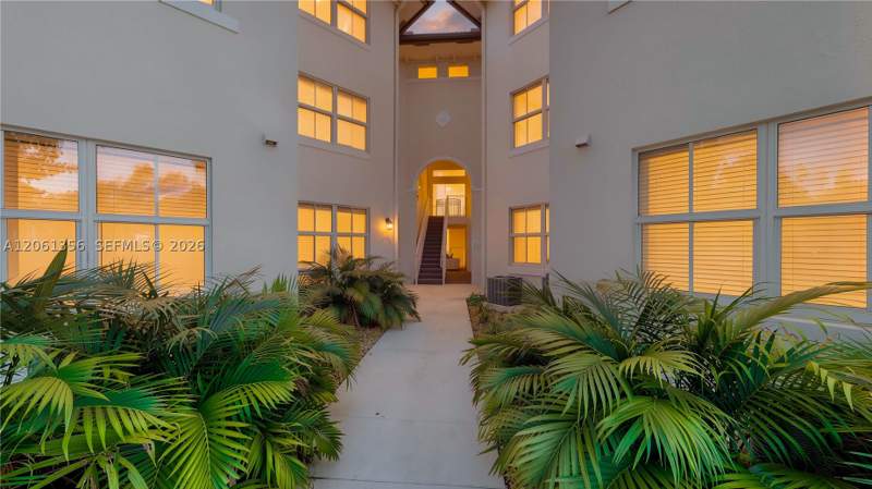 3 bedroom Condominium at 11401 NW 89th St 208, St Mortiz At Doral Condo, Doral — photo 2