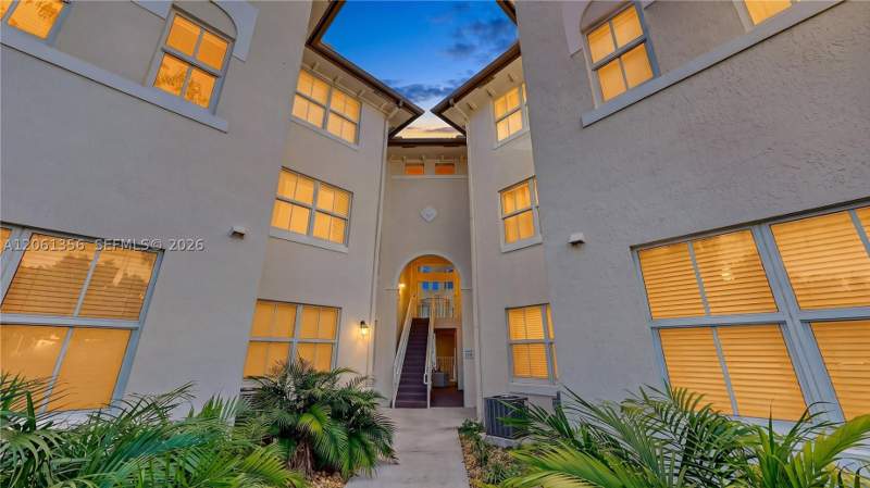 3 bedroom Condominium at 11401 NW 89th St 208, St Mortiz At Doral Condo, Doral — photo 3