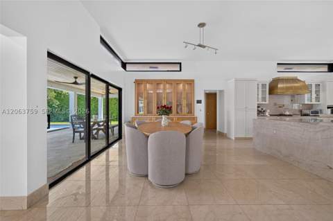 8880 SW 149th St, Palmetto Bay FL - photo 8 of 37