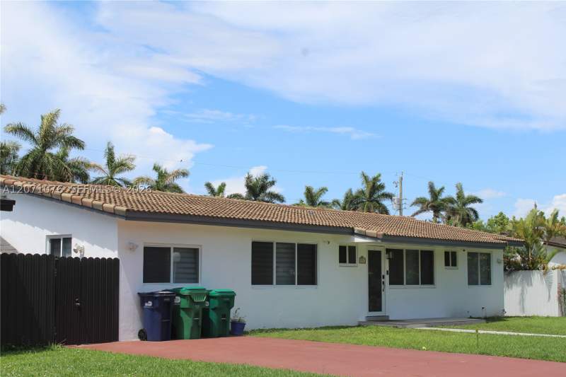 4 bedroom SingleFamilyResidence at 9551 SW 49th St, Miller Heights Sec 5, Miami — photo 2