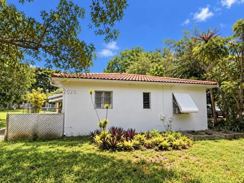 1120 NE 115th St, Biscayne Park FL - photo 20 of 23