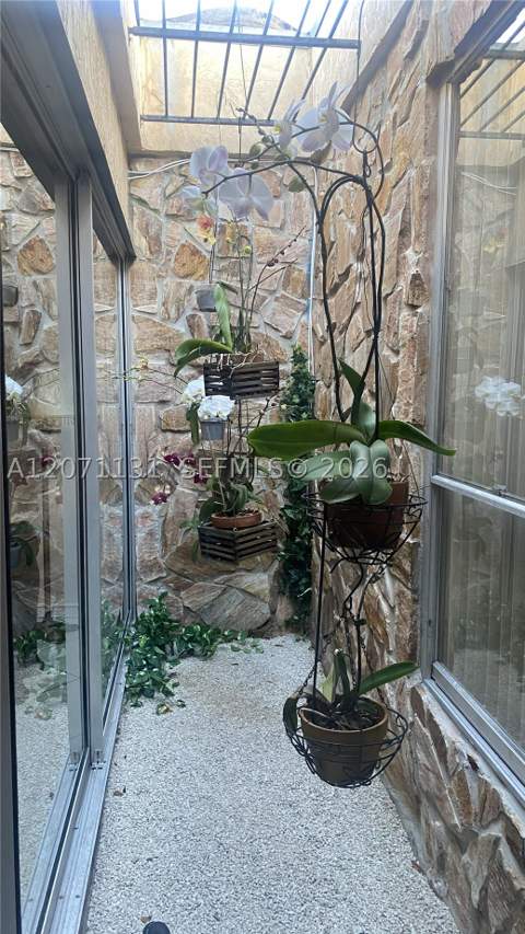 4199 W 18th Ct, Hialeah FL - photo 9 of 26