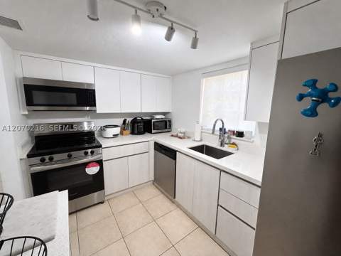 8500 SW 109th Ave 6-220, Miami FL - photo 9 of 53