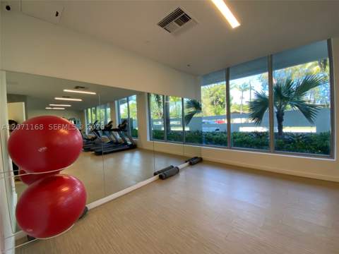 13800 Highland Dr Ph3, North Miami Beach FL - photo 15 of 21