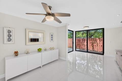 343 Ives Dairy Road 343-06, Miami FL - photo 16 of 57
