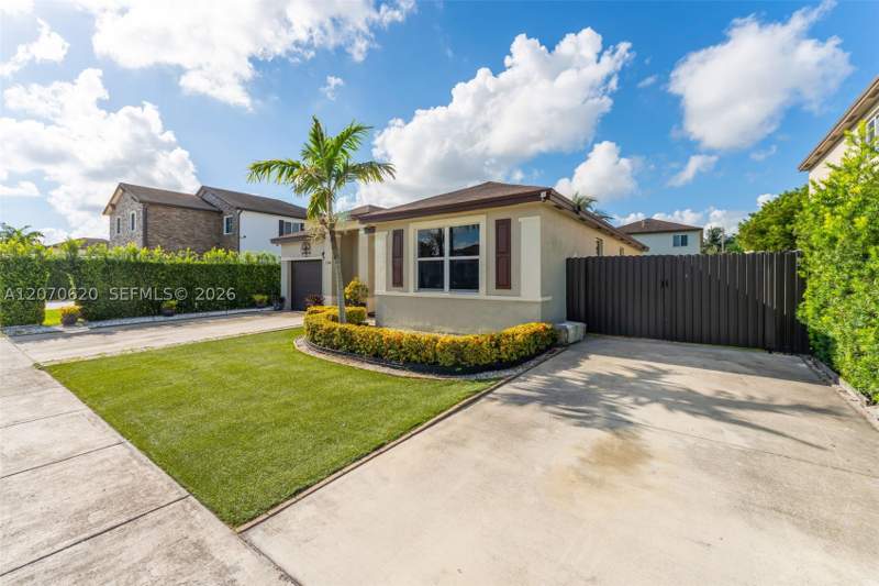 4 bedroom SingleFamilyResidence at 18984 SW 319th St, Riviera Grande Estates Su, Homestead — photo 2