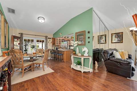 12916 SW 150th Ter, Miami FL - photo 11 of 43