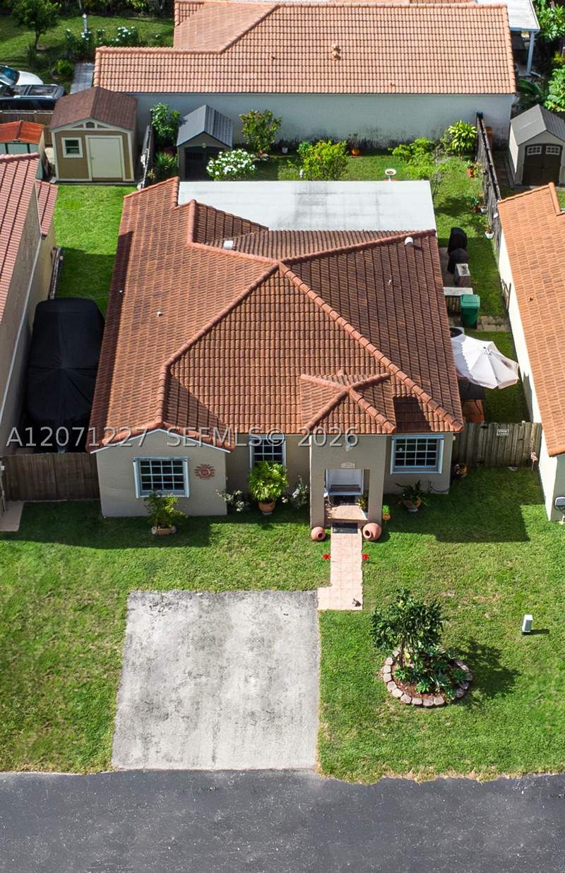 3 bedroom SingleFamilyResidence at 12916 SW 150th Ter, Deerwood Estates, Miami — photo 4