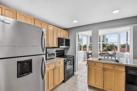 16565 NE 26th Ave 4E, North Miami Beach FL - photo 13 of 44