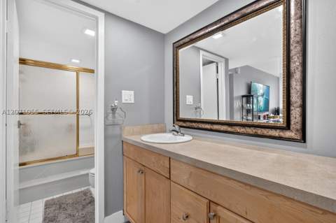 16565 NE 26th Ave 4E, North Miami Beach FL - photo 19 of 44