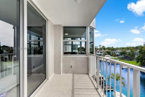 16565 NE 26th Ave 4E, North Miami Beach FL - photo 23 of 44