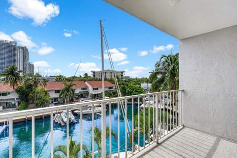 16565 NE 26th Ave 4E, North Miami Beach FL - photo 24 of 44