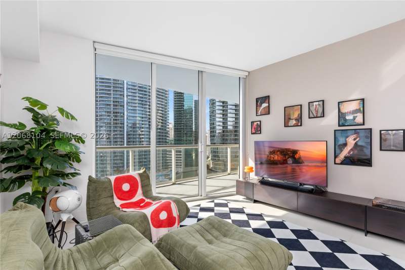 1 bedroom Condominium at 465 Brickell Ave 2504, Iconbrickell Condo No 1, Miami — photo 5
