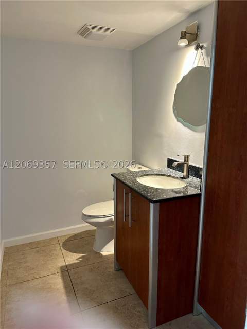 3401 N Country Club Dr Ei-216, Aventura FL - photo 10 of 27