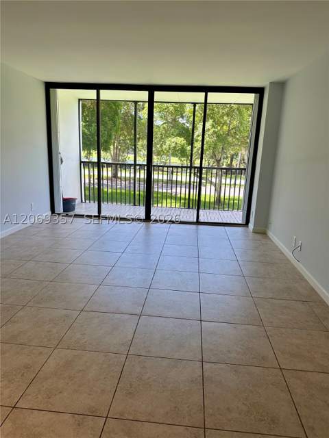 3401 N Country Club Dr Ei-216, Aventura FL - photo 11 of 27