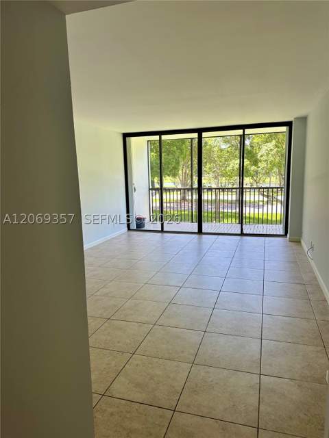 3401 N Country Club Dr Ei-216, Aventura FL - photo 20 of 27