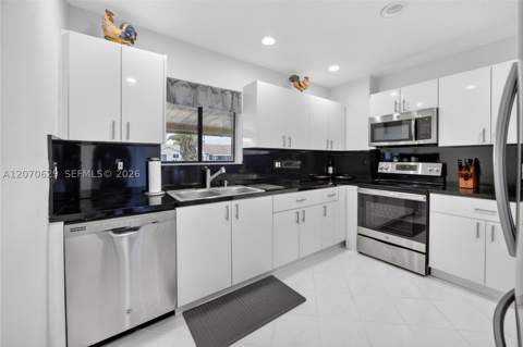 8210 SW 96th Ct, Miami FL - photo 23 of 78