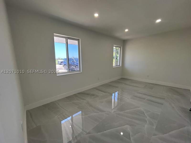 3 bedroom SingleFamilyResidence at 345 SW 18th Ave, Avocado Villas, Homestead — photo 3