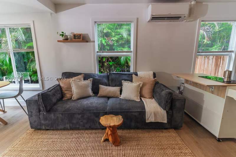 3 bedroom SingleFamilyResidence at 2515 NE 182nd St, Ojus Sub, North Miami Beach — photo 4