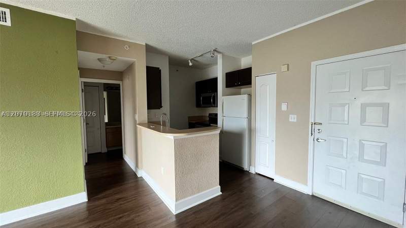 1 bedroom Condominium at 6001 SW 70th St 625, Valencia Condo, South Miami — photo 4