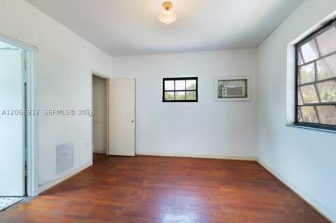 621 NE 57th St, Miami FL - photo 14 of 32
