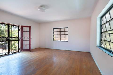 621 NE 57th St, Miami FL - photo 16 of 32