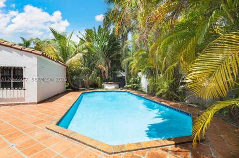 621 NE 57th St, Miami FL - photo 18 of 32