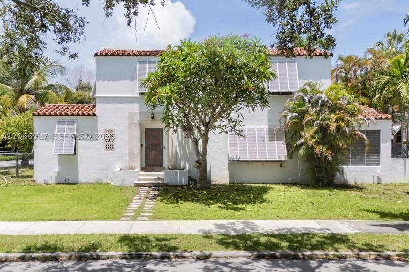4 bedroom SingleFamilyResidence at 621 NE 57th St, Bayshore Unit No 2, Miami — photo 2