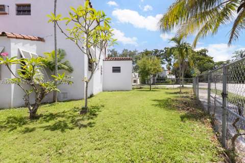 621 NE 57th St, Miami FL - photo 20 of 32