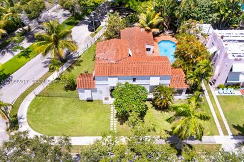 621 NE 57th St, Miami FL - photo 6 of 32