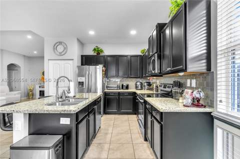 4189 NE 20th St, Homestead FL - photo 11 of 29