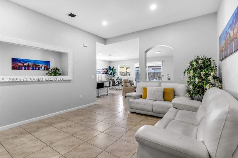 3 bedroom SingleFamilyResidence at 4189 NE 20th St, Country Gardens South, Homestead — photo 4