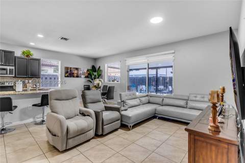 4189 NE 20th St, Homestead FL - photo 6 of 29