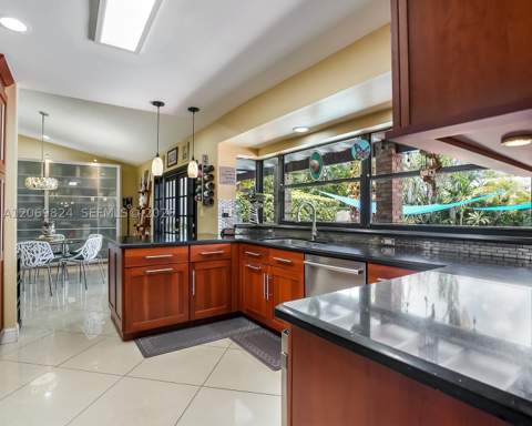 11723 SW 95th Ter, Miami FL - photo 12 of 67