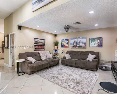 11723 SW 95th Ter, Miami FL - photo 16 of 67