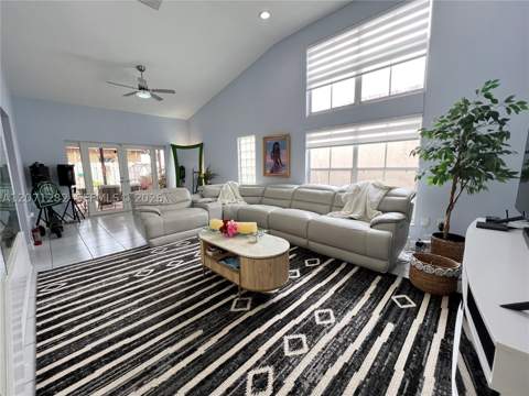 13249 NW 9 Ln, Miami FL - photo 11 of 46